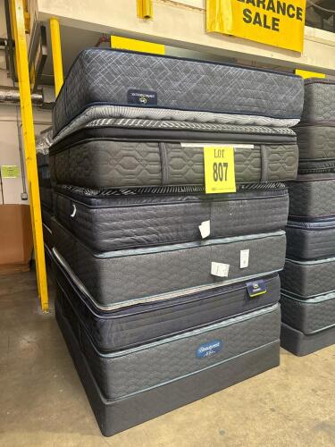 LOT (6) QUEEN MATTRESS