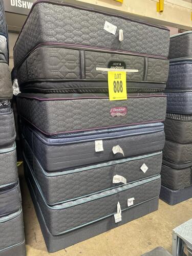LOT (6) QUEEN MATTRESS