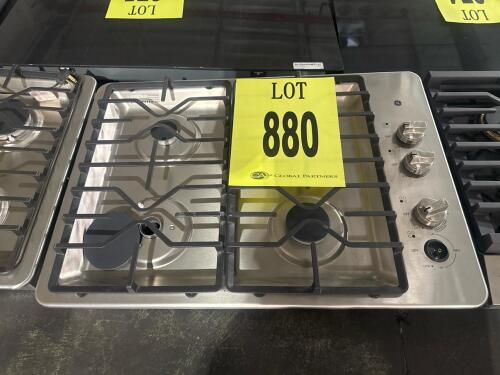 GE JGP3030SL1SS 30" Gas Cooktop featuring 4 sealed burners, including a 15,000 BTU Power Boil burner, electronic ignition, cast iron grates, deep recessed stainless steel surface, and ADA compliance. Serial Number: SH705197Q.