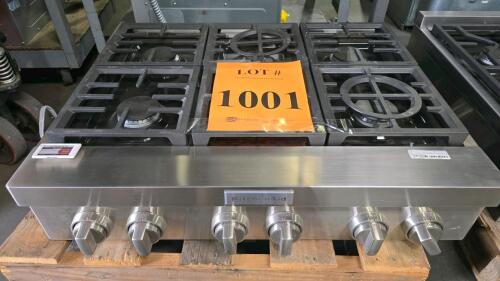 KITCHENAID 36&rdquo; 6-BURNER COMMERCIAL STYLE GAS RANGETOP, MODEL: KCGC506JSS, SERIAL: DC0205089 RETAIL: $3899
