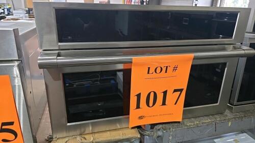 GE Monogram ZMB9032SN1SS 30" Built-in Steam Oven, 1.3 cu. ft. capacity, electric, LCD display with touch controls serial number LS500096M.