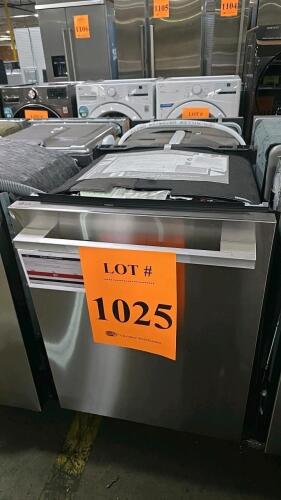 LG LDNTH862S Built-In Dishwasher featuring 16 place settings, 39 dBA noise level, QuadWash&reg; Pro, TrueSteam&reg;, Dynamic Heat Dry&trade; with AutoVent Dry&trade;, Wi-Fi Enabled, 3rd Rack, Stainless Steel Tub, Serial Number: 508DWLH30992.
