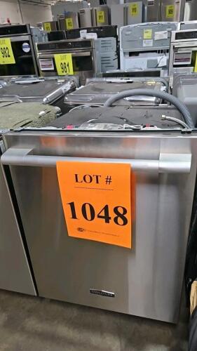 Signature Kitchen Suite SKSDW2401S Dishwasher featuring PowerSteam Technology, Serial Number: 107KWAT1X192.