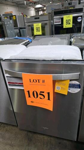 Whirlpool WDT730HAMZ0 built-in dishwasher with 14 place settings, 51 dBA noise, 3rd rack, adjustable 2nd rack, Heated Dry, High Temp Wash, Sani Rinse, cycle status indicator, triple filtration wash system, cycle memory, hybrid tub, nylon rack coating, NSF
