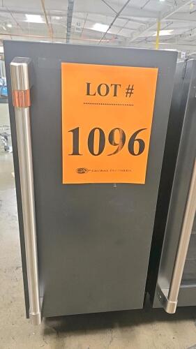 GE UNC15NPRBII 15" Panel-Ready Nugget Ice Maker, 65 lbs/day production, 26 lbs storage, built-in WiFi powered by SmartHQ&trade;, LED interior lighting, reversible door swing, clean indicator light, Serial Number: LT223060