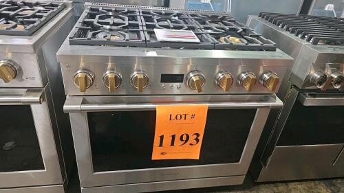 Monogram ZGP366NT1SS 36" stainless gas range featuring 6 burners, natural gas, convection oven, total 138,000 BTU, dimensions 35.88"x30.25"x36.75", weight 407 lbs, 120V/60Hz, CSA/ANSI certified, serial LS903212P. $7400
