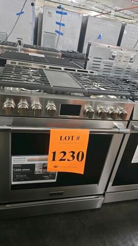 Frigidaire PCFG3080AFD 30" professional gas range with 5 burners, true convection oven, stainless steel finish, oven capacity: 5.6 cu. ft., self-cleaning, control type: knobs and digital, power: 120V 60Hz, dimensions: 30" x 25" x 36.63" (76.2 x 63.5 x 93 