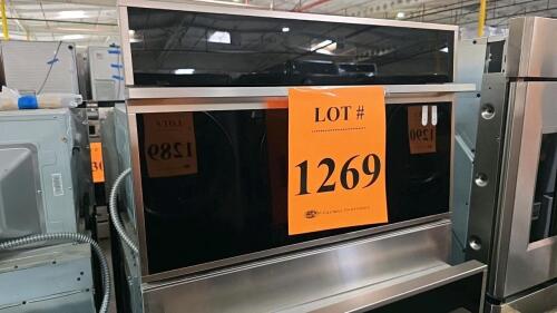GE Monogram ZSB9231N1SS 5-in-1 Oven with Advantium&reg; Technology, featuring a 1.7 cu. ft. capacity, 7" full-color touch LCD screen, built-in installation, 950 W microwave power, 6300 W electrical input at 240V, and Wi-Fi connectivity. Serial Number: FR40000