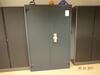 Kluis, twee deurs kluis, afmetingen 123x52x187 (Safe - 2 door safe. Approximately 123x52x187)