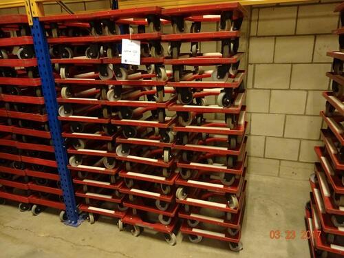 Verrijdbare karretjes met 4 zwaarlast wielen - 36 stuks (Moving trolleys with 4 wheeled heavy duty casters - Quantity 36)