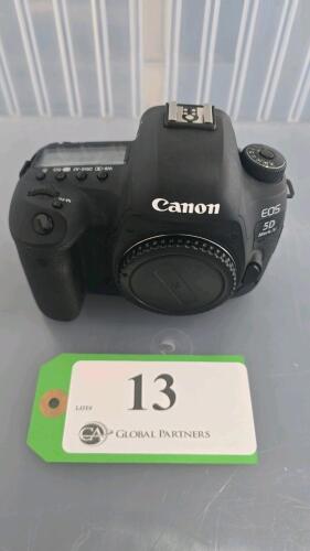 CANON EOS 5D MARK IV CAMERA (BODY ONLY)