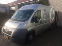 <p>Peugeot Boxer 330 2.2 HDI L2H2<br />Datum deel 1/ Date of first registration: 25-03-2011<br />Kenteken/ License plate number: 7-VND-87<br />Huidige kilometerstand/ Current mileage: 122,061 kilometer (indicated as of 24/03/17)</p>