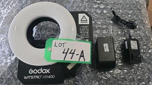 GODOX AR400 WISTRO RING FLASH W/2 AR-B4500 BATTERIES