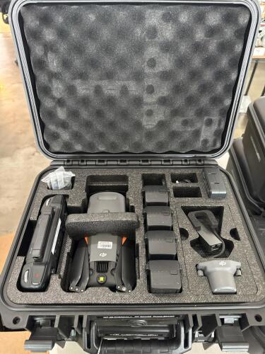 DJI MAVIC 3E THERMAL DRONE WITH (Remote control) ( 4 batteries) (extra propellers) (NO CHARGING HUB)