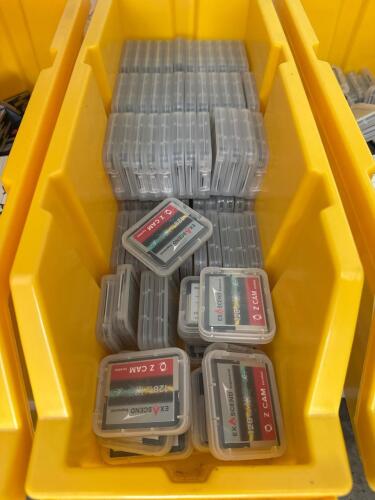 LOT OF 100 CFAST CARDS 128 GB