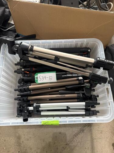 LOT OF 14 ASSORTED TRIPODS