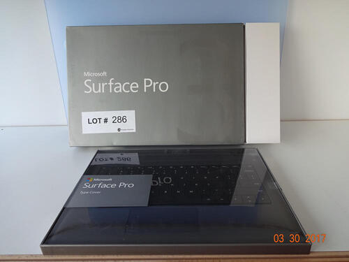 "Surface Pro 3" met "Type Cover" toetsenbord van Microsoft, artikel #854364, reguliere prijs Ã„ 699,- ("Surface Pro 3" with "Type Cover" Keyboard by Microsoft -- Item #854364 Regular price Ã„699)