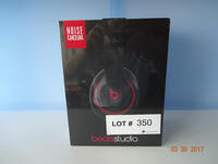 "Beats" hoofdtelefoons - "Beats Studio" - reguliere prijs 229.00 "Beats" Headphones - "Beats Studio" - Regular price 229.00)