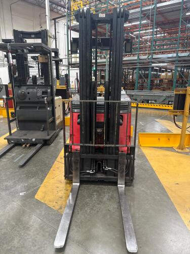 2007 RAYMOND 420-C40TT ELECTRIC STAND-UP FORKLIFT, 4,000 LBS CAPACITY, 36 VOLTS, APPROX. MAST LOWERED 95&rdquo;, HRS: 11,016, SERIAL: 420-07-14023, UNIT #21 (GROUND LEVEL REMOVAL ONLY)