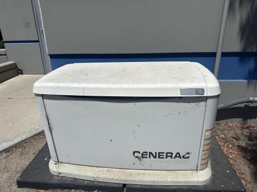 GENERAC GUARDIAN 22KW STANDBY GENERATOR WITH TRANSFER SWITCH AND SQUARE D DISCONNECT, (GAS) DELAY PICKUP MID OCTOBER