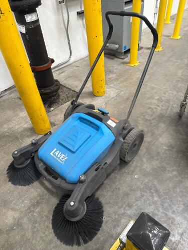 Lave Industrial Manual Push Floor Sweeper (Delay Pick Up Mid October)