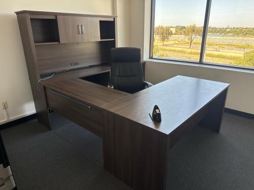 U-SHAPED EXECUTIVE DESK WITH HUTCH, CHAIR AND DESK DIMENSIONS APPROX:, 65&rdquo; x 95&rdquo; 1/2&rdquo; x 66&rdquo; H, (LOCATION: 3RD FLOOR)
