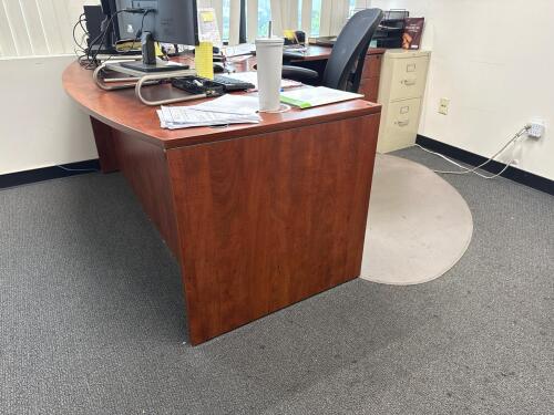Office Desk W/ Righ Return 71&rdquo; x 82&rdquo; ( Desk Only) LOCATION: 1ST FLOOR, DELAY PICKUP MID OCTOBER