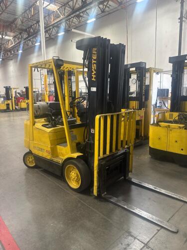 HYSTER 40 SIT-DOWN PROPANE FORKLIFT,4000 LBS CAPACITY, SERIAL: D187V22978Y, UNIT #P11, (DELAY PICKUP MID-OCTOBER) (GROUND LEVEL REMOVAL ONLY)