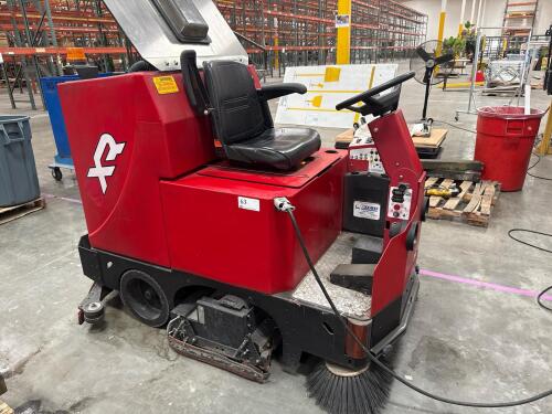 FACTORY CAT XR 40-C 40-iINCH RIDE ON SCRUBBER, HOURS: 385, 36 VOLTS, WITH POWER CAT CHARGER, SERIAL: 58111, (DELAY PICKUP MID-OCTOBER)