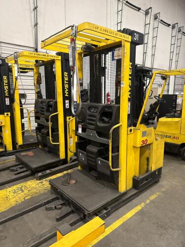 HYSTER RX30XMS2 ORDER PICKER NO BATTERY (NOT WORKING), SERIAL: D174N02137A, UNIT #31 (GROUND LEVEL REMOVAL ONLY)