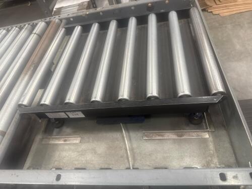 METTLER TOLEDO MODEL: BC ROLLER CONVEYOR SCALE, 16&rdquo; ROLLERS x 22&rdquo;