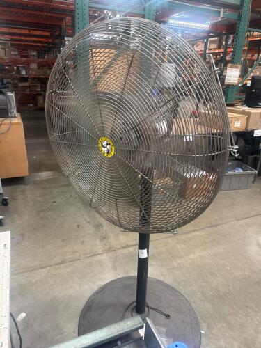 30&rdquo; INDUSTRIAL PEDESTAL FAN