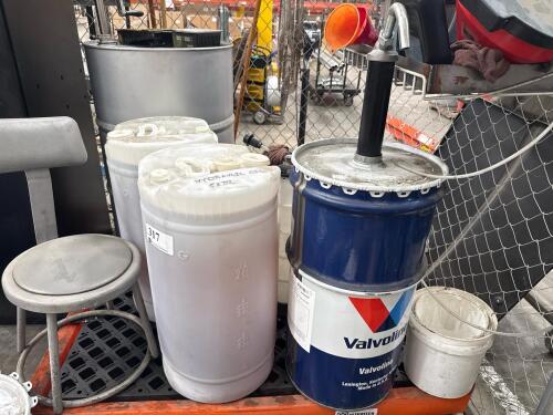 Lot Hydraulic Oil & Valvoline Syn Gard Gear Oil, Bulk Drums