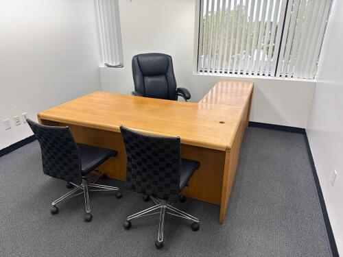 Office Desk W/ Left Return 6&rsquo; x 7&rsquo;, Office Chair and (2) Side Chairs (Location: 2nd Floor)
