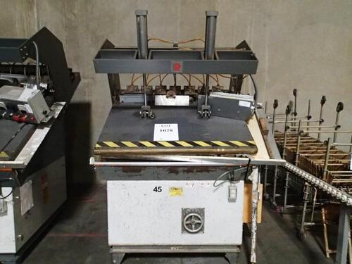 ROSENQUIST&nbsp;MODEL EG400A HIGH&nbsp;FREQUENCY SLANT BED EDGE&nbsp;GLUER, S/N: 2955102519, 440 VOLTS, 3 PHASE, 19 AMP<br />