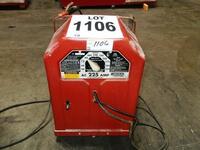 LINCOLN ELECTRIC WELDER, CODE 7533-902, AC-225 AMP<br />
