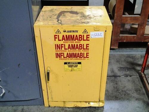 (1) FLAMMABLE LIQUID STORAGE CABINET, 12 GAL. CAPACITY<br />