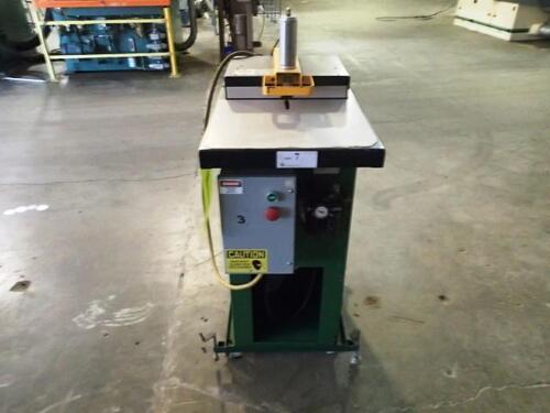 CASTLE POCKET SCREW MACHINE MODEL TSM-35, S/N: 51095