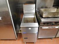 PITCO DEEP FRYER (MODEL: SG14) - (LOCATION: 2ND FLOOR KITCHEN)