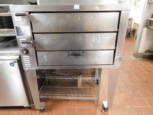 BAKERS PRIDE PIZZA OVEN (MODEL: GP-6) - (LOCATION: 2ND FLOOR KITCHEN)