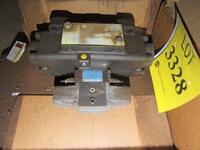 VICKERS SYSTEMSTAK VALVE MODEL: DGMFN-5-Y-A1W-B1W-30 (LOCATION: C&H WAREHOUSE)