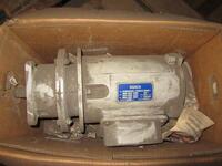 MUNCK MOTOR, 1110 RPM, 60 HZ, 460 VOLTS, BRAKERSPRING 3 KP, TYPE 144-6D, (LOCATION: CHEMICAL WAREHOUSE NEXT TO RECEIVING)