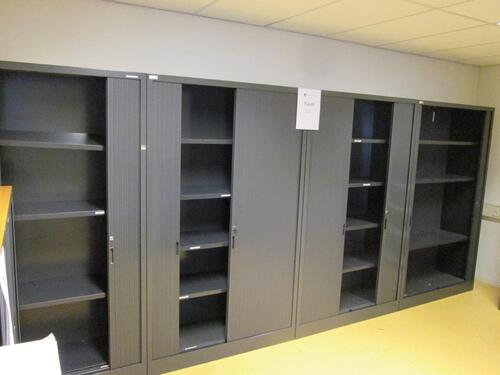 4 Roldeurkasten met legplanken / 4 roller door cabinets