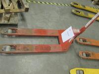 BT palletwagen rood /pallet jack