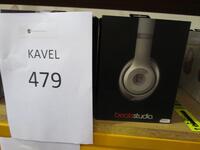 2x Beats Studio grijs nieuwprijs € 249,- p.st.