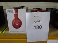 5x Beats Studio wireless Rood nieuwprijs € 379,- p.st.