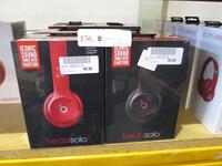 4x Beats solo2 (2x rood 2x zwart) nieuwprijs € 179,- p.st.