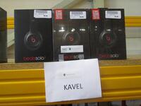 3x Beats Solo2 Zwart nieuwprijs € 179,- p.st.