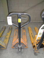 Pallet shuttle truck, steel framed, manual hydraulic