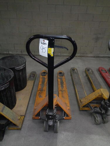 Pallet shuttle truck, steel framed, manual hydraulic